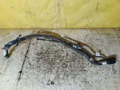 Заливная горловина топливного бака на Toyota Voxy ZRR70G 3ZR-FAE Фото 3