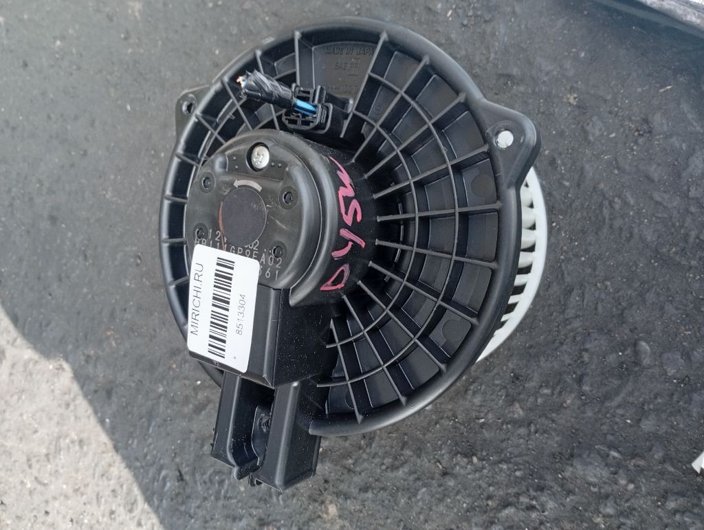 Держатель дворника D350-67-421 на Mazda Demio DY3W Фото 1