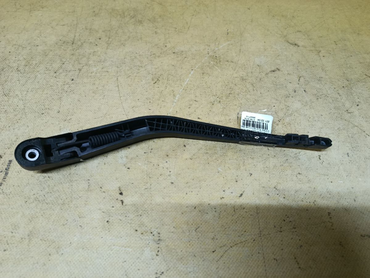 Держатель дворника D350-67-421 на Mazda Demio DY3W Фото 3