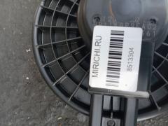 Держатель дворника D350-67-421 на Mazda Demio DY3W Фото 2