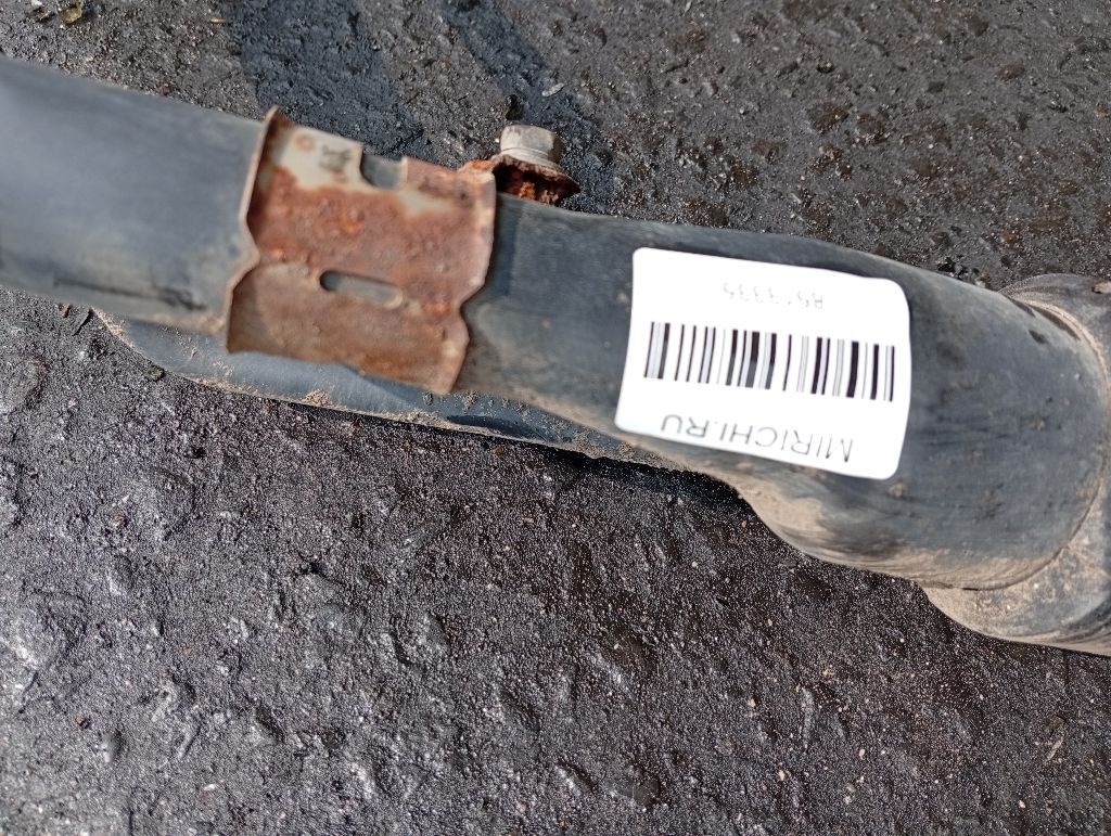 Заливная горловина топливного бака 77201-44191 на Toyota Isis ANM10G 1AZ-FSE Фото 4