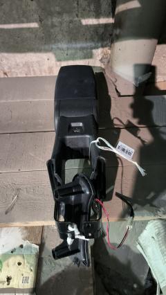 Подлокотник на Nissan Note E12 Фото 11