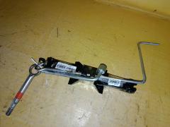 Домкрат на Subaru Impreza Wagon GH2 Фото 4