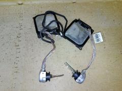 Блок розжига ксенона 85967-20011 на Toyota Estima ACR50W Фото 10