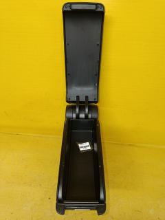 Подлокотник на Nissan Tiida C11 Фото 7