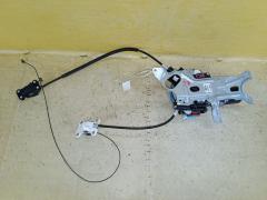 Доводчик двери на Honda Stepwgn RG1 Фото 6