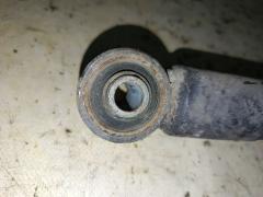 Стойка амортизатора 48510-30822 на Toyota Crown GRS200 4GR-FSE Фото 4