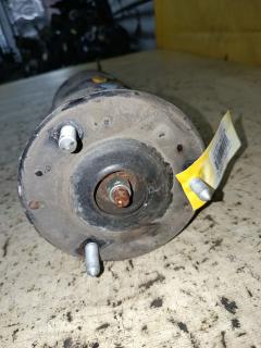 Стойка амортизатора 48520-30272 на Toyota Crown GRS200 4GR-FSE Фото 2