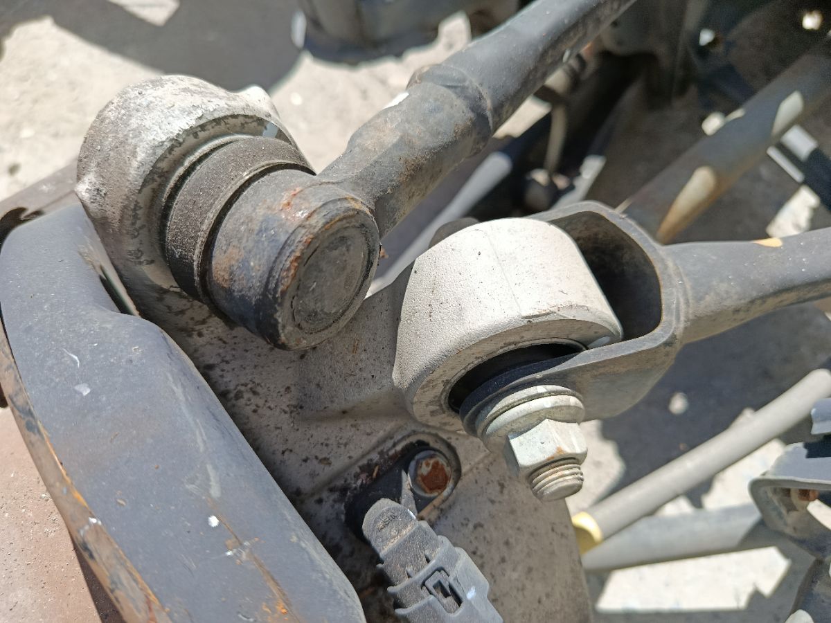 Балка подвески на Toyota Crown GRS210 2GR-FSE Фото 11