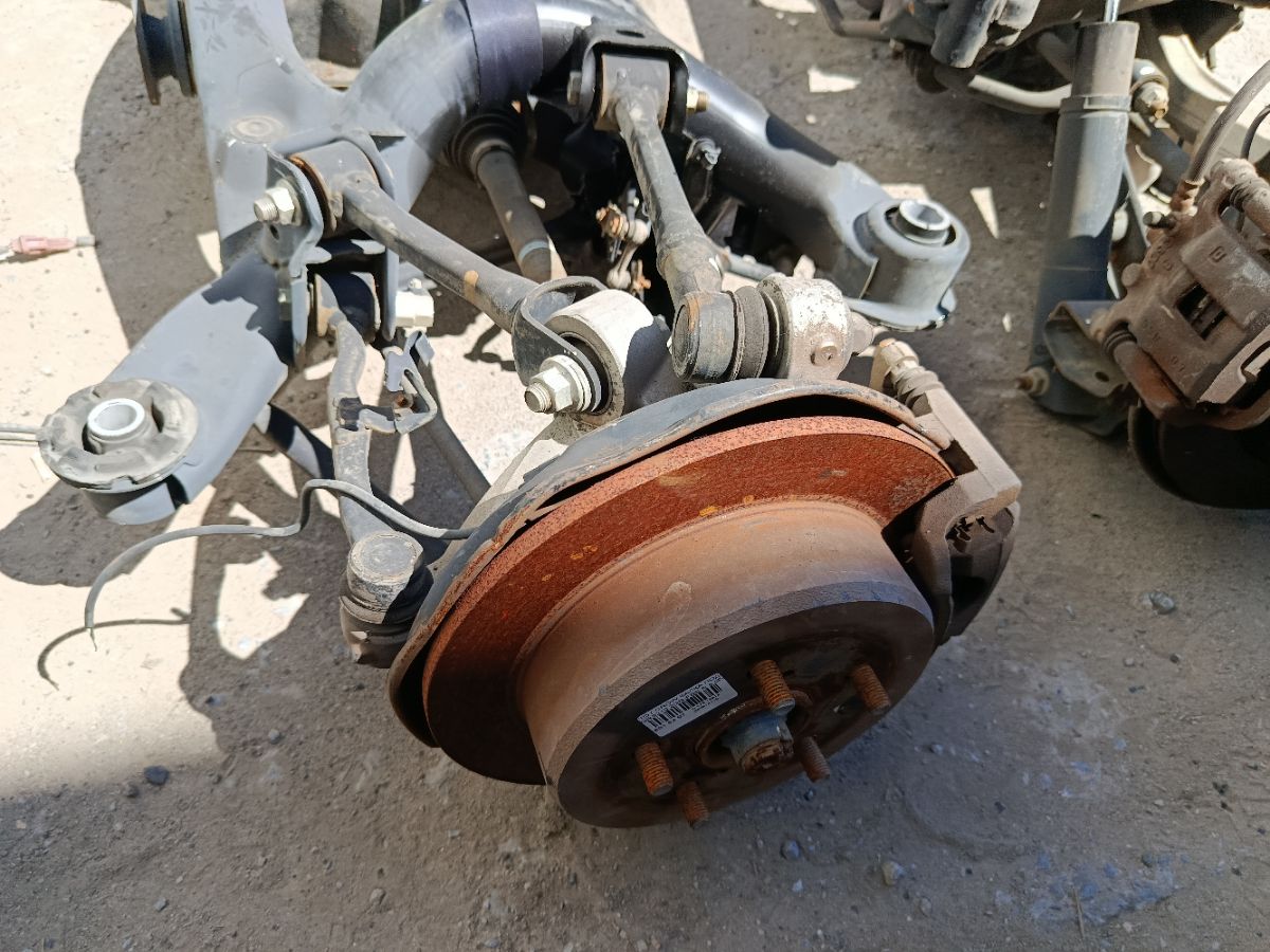 Балка подвески на Toyota Crown GRS210 2GR-FSE Фото 2