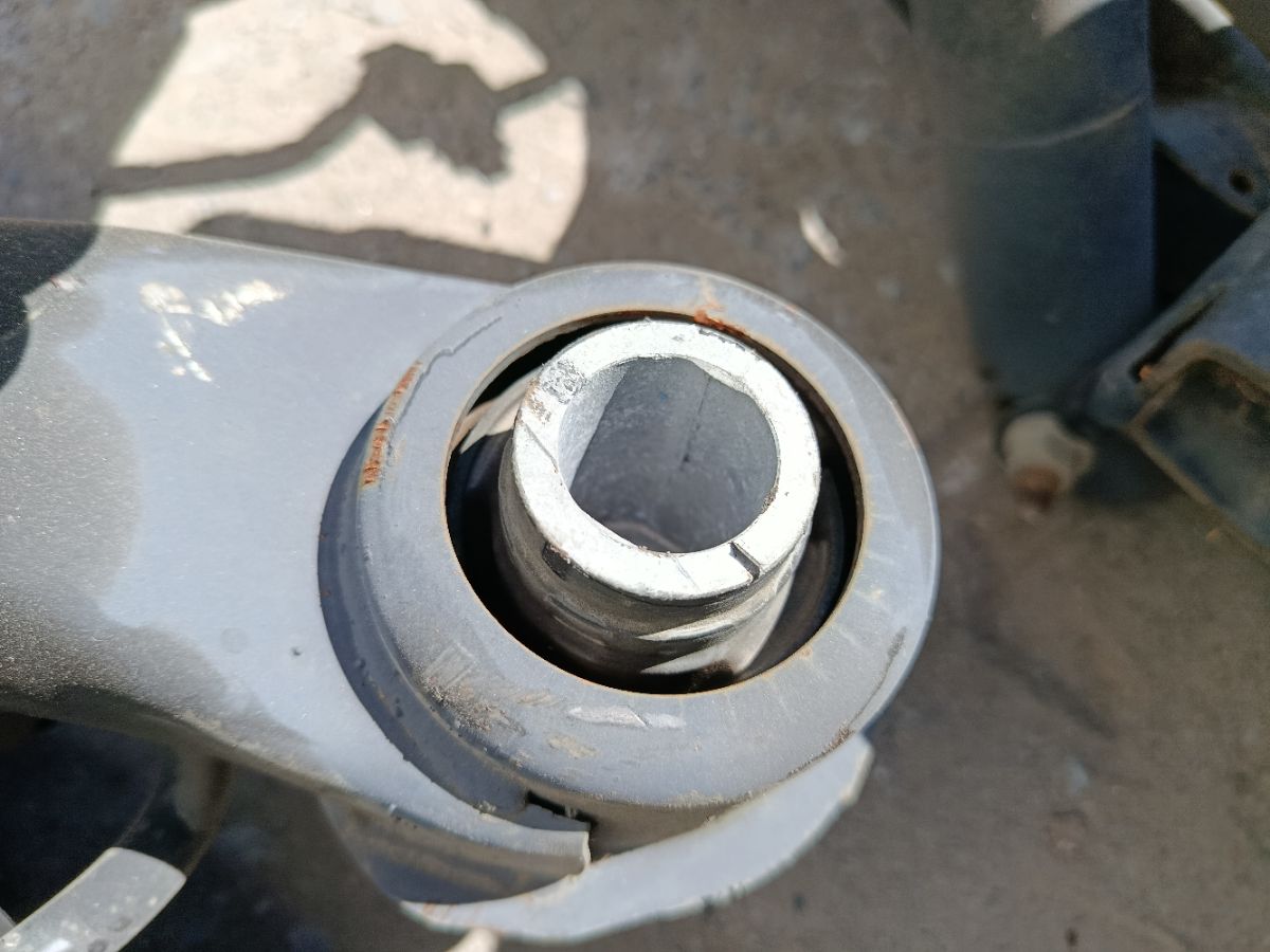 Балка подвески на Toyota Crown GRS210 2GR-FSE Фото 5