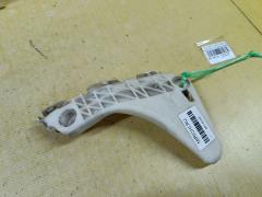 Крепление бампера 52535-52080 на Toyota Ractis SCP100 Фото 4