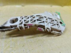 Крепление бампера 52536-52090 на Toyota Ractis SCP100 Фото 5