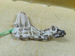 Крепление бампера 52536-52090 на Toyota Ractis SCP100 Фото 5