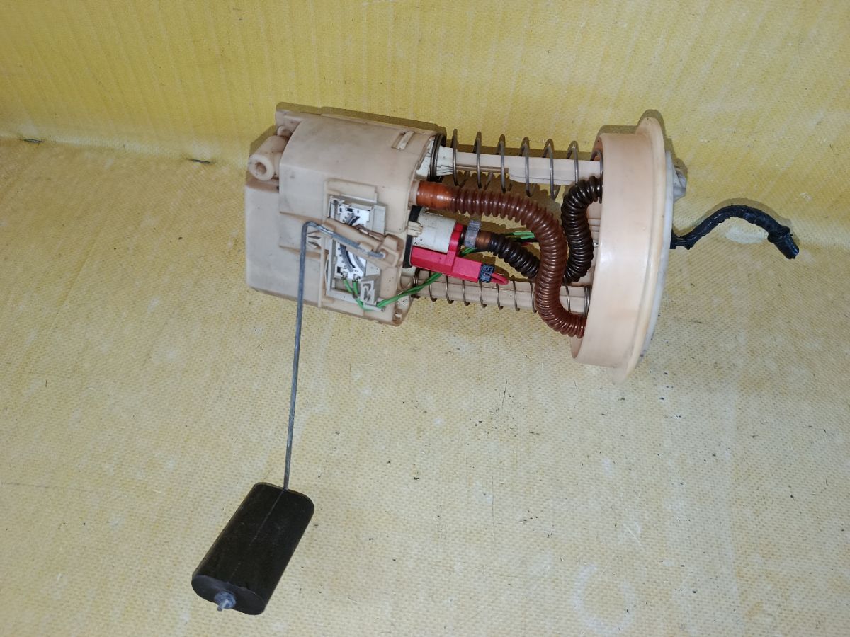 Бензонасос 2S6U9350A1A, ZJ201335XA на Mazda Demio DY3W ZJ-VE Фото 4