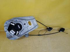 Доводчик двери на Honda Stepwgn RK1 Фото 7