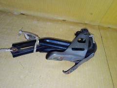 Крепление капота на Honda Freed GB3 Фото 4