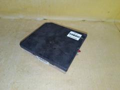 Блок предохранителей на Nissan Note E11 HR15DE Фото 4