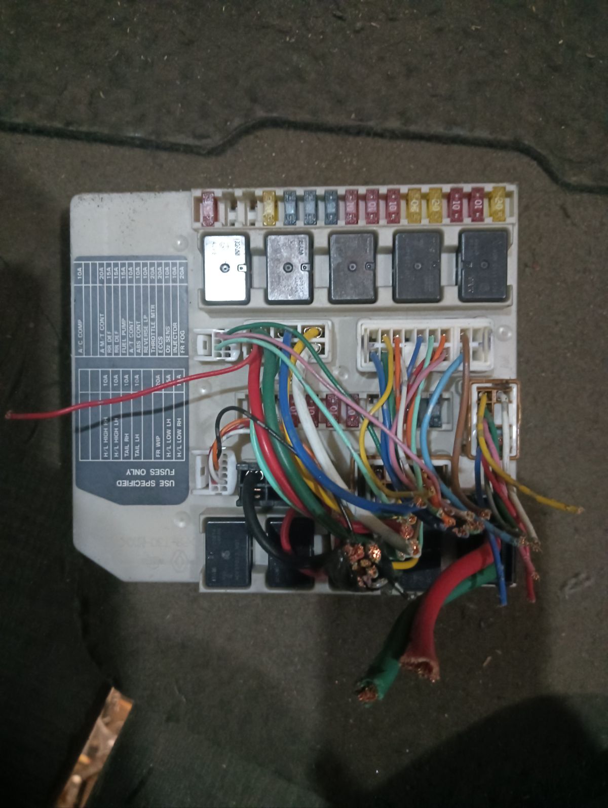 Блок предохранителей на Nissan March AK12 CR12DE Фото 7