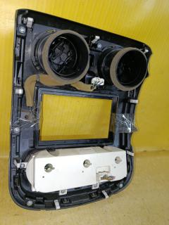 Блок управления климатконтроля на Mazda Verisa DC5W ZY-VE Фото 8