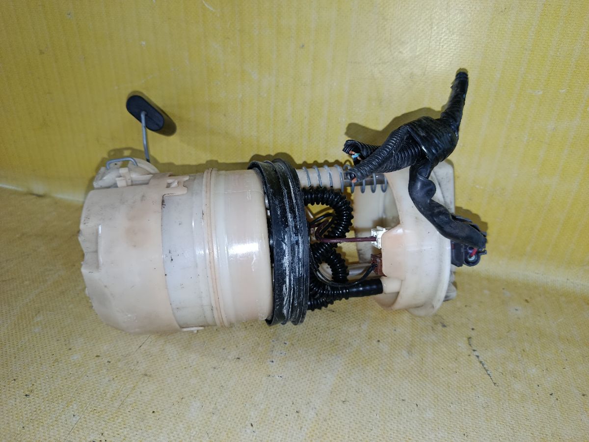 Бензонасос 17040-1FA1A на Nissan Note E11 HR15DE Фото 6