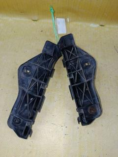 Крепление бампера на Toyota Ist NCP60 Фото 6