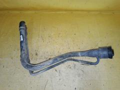 Заливная горловина топливного бака на Toyota Ist NCP60 2NZ-FE Фото 5