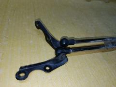 Амортизатор двери на Toyota Ist NCP60 Фото 5