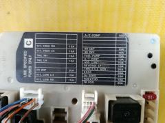 Блок предохранителей на Nissan Cube YZ11 HR15DE Фото 3