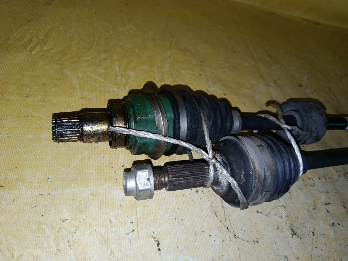 Привод на Daihatsu Move LA100S KF-DET Фото 4