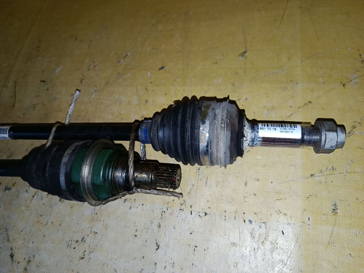 Привод на Daihatsu Move LA100S KF-DET Фото 7