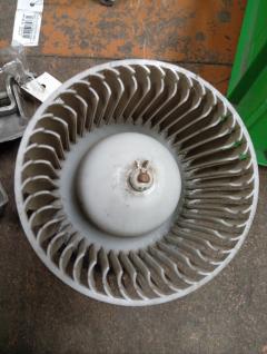 Мотор печки на Nissan Note E11 Фото 10