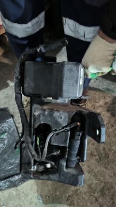 Бачок омывателя 5N0955453B на Volkswagen Tiguan 5N Фото 9