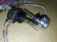 Блок розжига ксенона 85967-28010 на Toyota Sienta NCP81G Фото 5