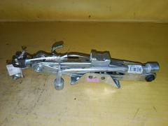Домкрат на Honda Elysion RR1 Фото 5