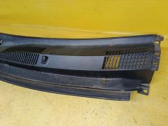 Решетка под лобовое стекло 55786-B1010 на Toyota Passo KGC30 Фото 6
