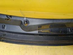 Решетка под лобовое стекло 55786-B1010 на Toyota Passo KGC30 Фото 7