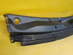 Решетка под лобовое стекло 55786-B1010 на Toyota Passo KGC30 Фото 8