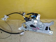 Доводчик двери на Honda Stepwgn RG1 Фото 6