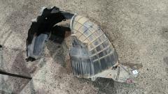 Подкрылок 212629, 2711FL-1B, 2711FL1, 2711FL1T, 63841-9U20A, 63841-9U20B, 63843-9U000, 915.NS11115L, 974591, DS11174AL, IK-1217, ST-DTE1-016L-2 на Nissan Note E11 HR15DE Фото 8