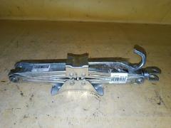 Домкрат на Honda Fit GE6 Фото 3