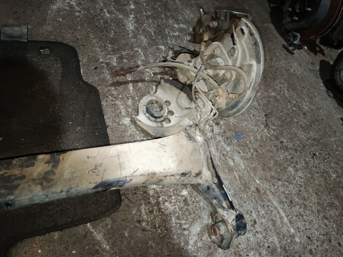 Балка подвески на Toyota Ist NCP61 1NZ-FE Фото 11