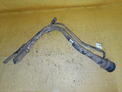 Заливная горловина топливного бака на Toyota Ist NCP61 1NZ-FE Фото 3