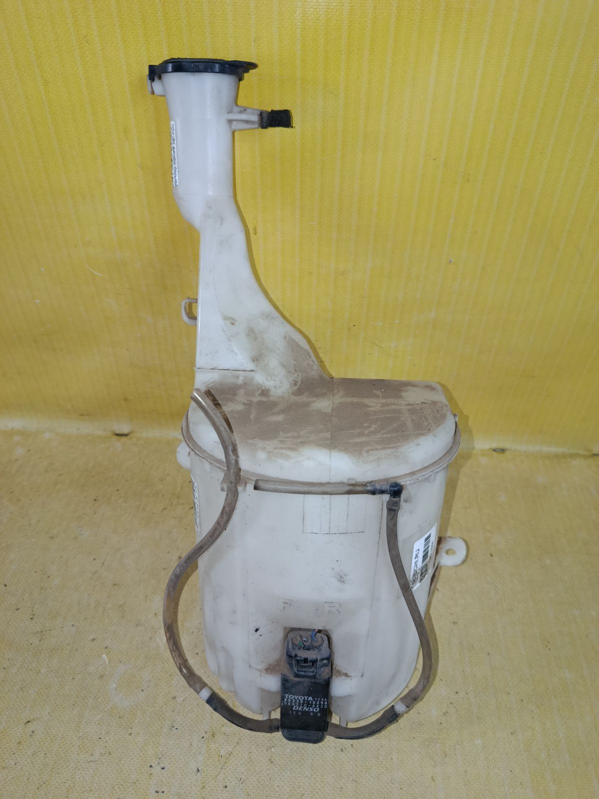 Бачок омывателя на Toyota Ist NCP61 Фото 4