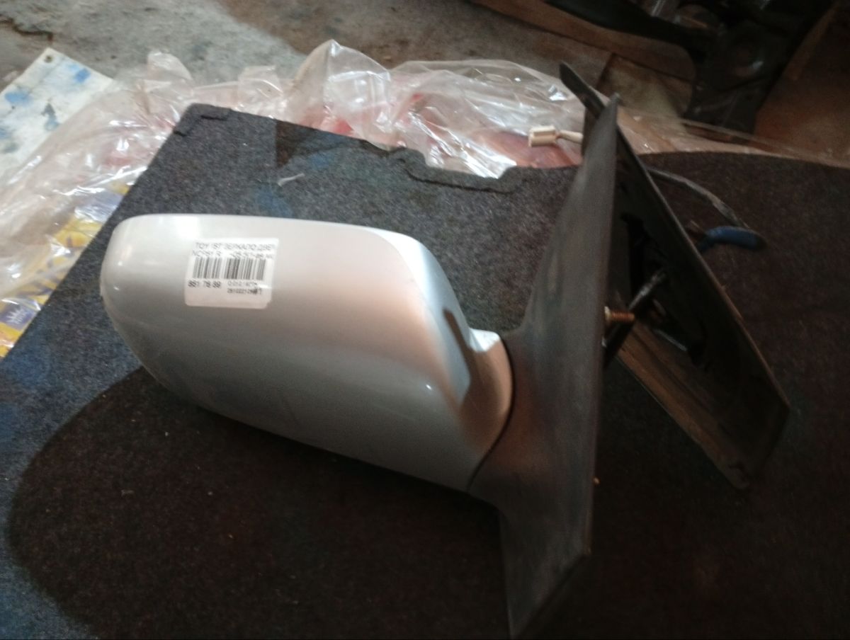 Зеркало двери боковой на Toyota Ist NCP61 Фото 10