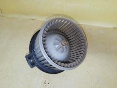 Мотор печки на Toyota Ist NCP61 Фото 5