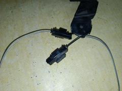 Доводчик двери на Toyota Sienta NCP81G Фото 7