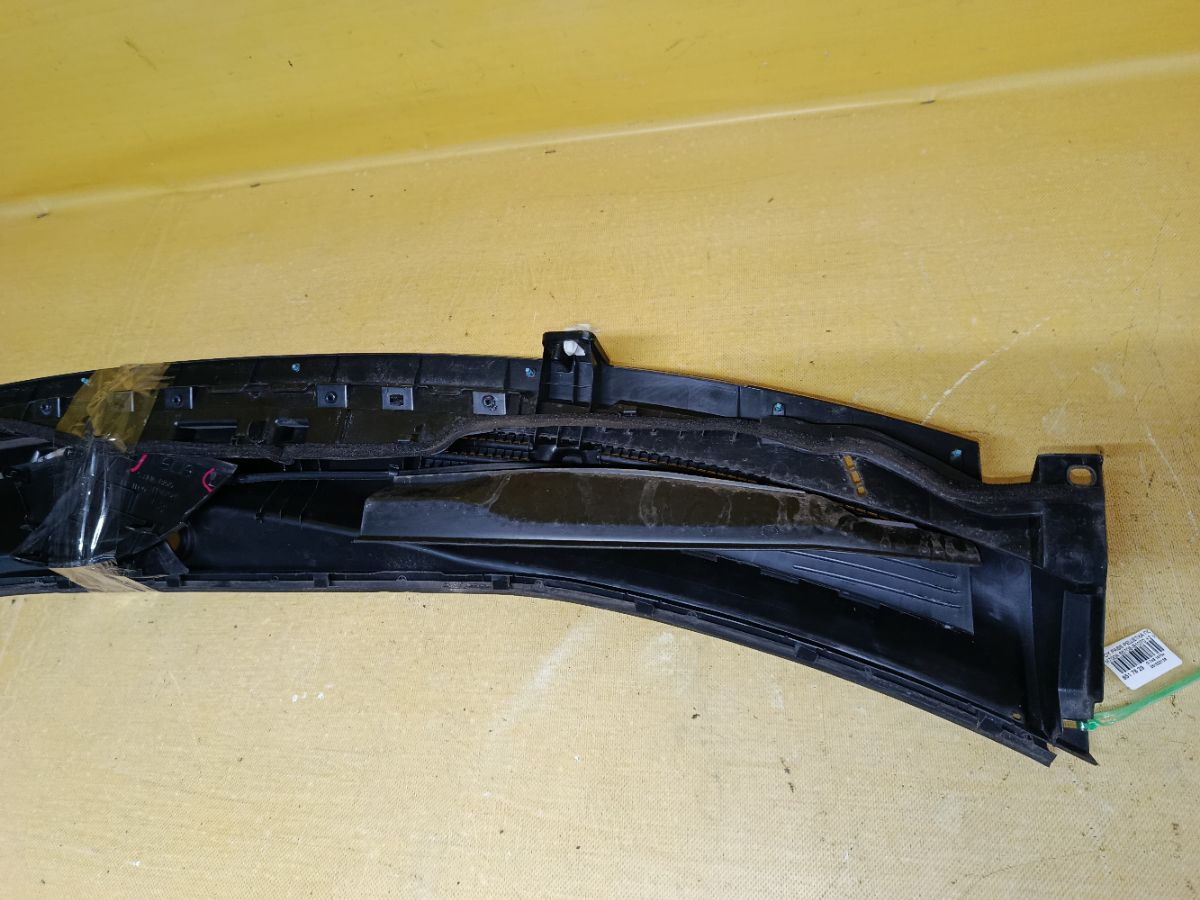 Решетка под лобовое стекло 55708-B1070 на Toyota Passo M700A Фото 9