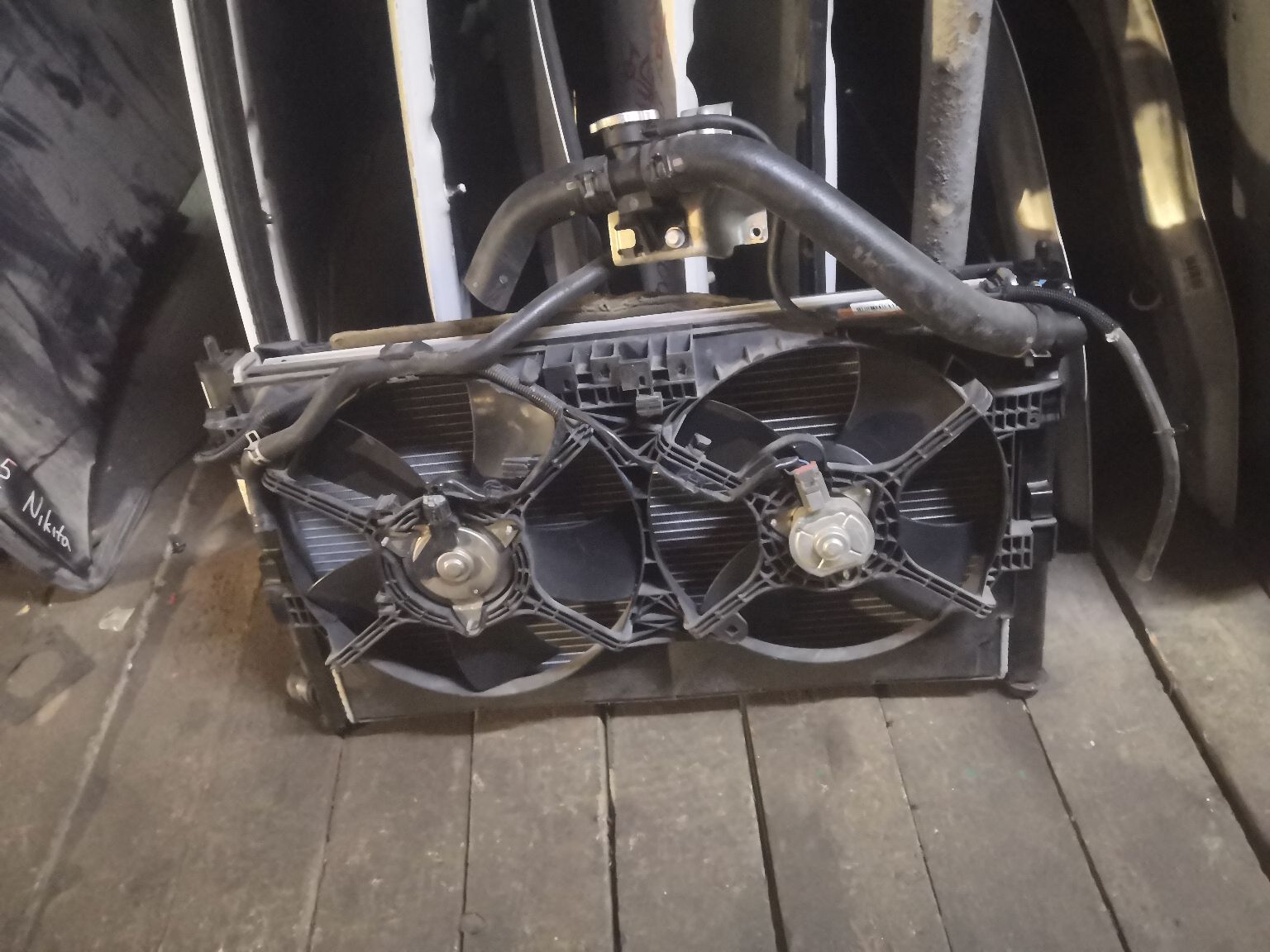 Радиатор ДВС 00001330T0, 00001330T2, 00001330V1, 00001330V6, 00001330W6, 01163041, 018M41, 033-017-0019, 033-017-0024-B, 0500031, 0AMI5821, 1025349SX, 105216, 1100290029, 119088, 122089, 128952T, 1330T0, 1330T2, 1330V1, 1330V6, 1330W6, 1350A050, 1350A206, 1350A294, 1350A297, 140093N, 1608172180, 1608172380, 1608997980, 1608998080, 1611728280, 182440, 2064036, 2428952, 242895220JP, 2428952H, 2428952J, 2428952JP, 2428952JPLUX, 2428952K, 2428952R, 2428952U, 247362, 24736220JP, 247362H, 247362HA, 247362HLUX, 247362J, 247362JP, 247362R, 247369U, 314433, 32002207, 3321-8503, 4321-1013, 4322-1006, 470R0404, 522207R, 52234, 523408-1, 5234081K, 523408A1, 53906, 60322207, 6114161N, 628952, 735575, 8010-028, 8580805, 8MK 376 900-681, A247362H, ACRB035, ACRM035, ADC49863, ARD1449, C557-80, CR 2022 000S, CU2979, DA3470, DAP347000, DCM2532, DRM45023, FP 48 A1372, FP 48 A1372-X, FRC1277, FRC1277M, FX-036-6680, FX-036-6680A, JPR0048, KK0158, KY-MC0088-07, LH2979(1R)M/T, LRC11197, M156I67, MB24500500000, MB37089A, MBLAN07-911, MBLAN07912, MC0001-CY, MC0088-07, MC0088-07-2R, MCCY1226, MK-1004, MMC01-CY, MMC08807, MN156092, MS1181R, MS1221R, MT2207, MT7359, MTA2207, NC01058012B, NC01058013, NC01058013B, NDM-1029, NDM-1029-T, PL032036, PR4010A2, PRD1449, PRS3800, PRS4017, RA628952, RA628952Q, RB-1019, RC00200, SG-MC0001-CY, SG-MC0088-07, SG-MC0088-07-R, TD-036-6680, TD-036-6680A, TGA1022, VCS0650, VCS0916, VCS1118, VCS628952, VCS7895, VCS8952, VCS8953, VT06126, WG1722706 на Mitsubishi Delica D5 CV5W 4B12 Фото 12