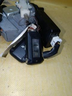 Замок зажигания на Mitsubishi Delica D5 CV5W Фото 6